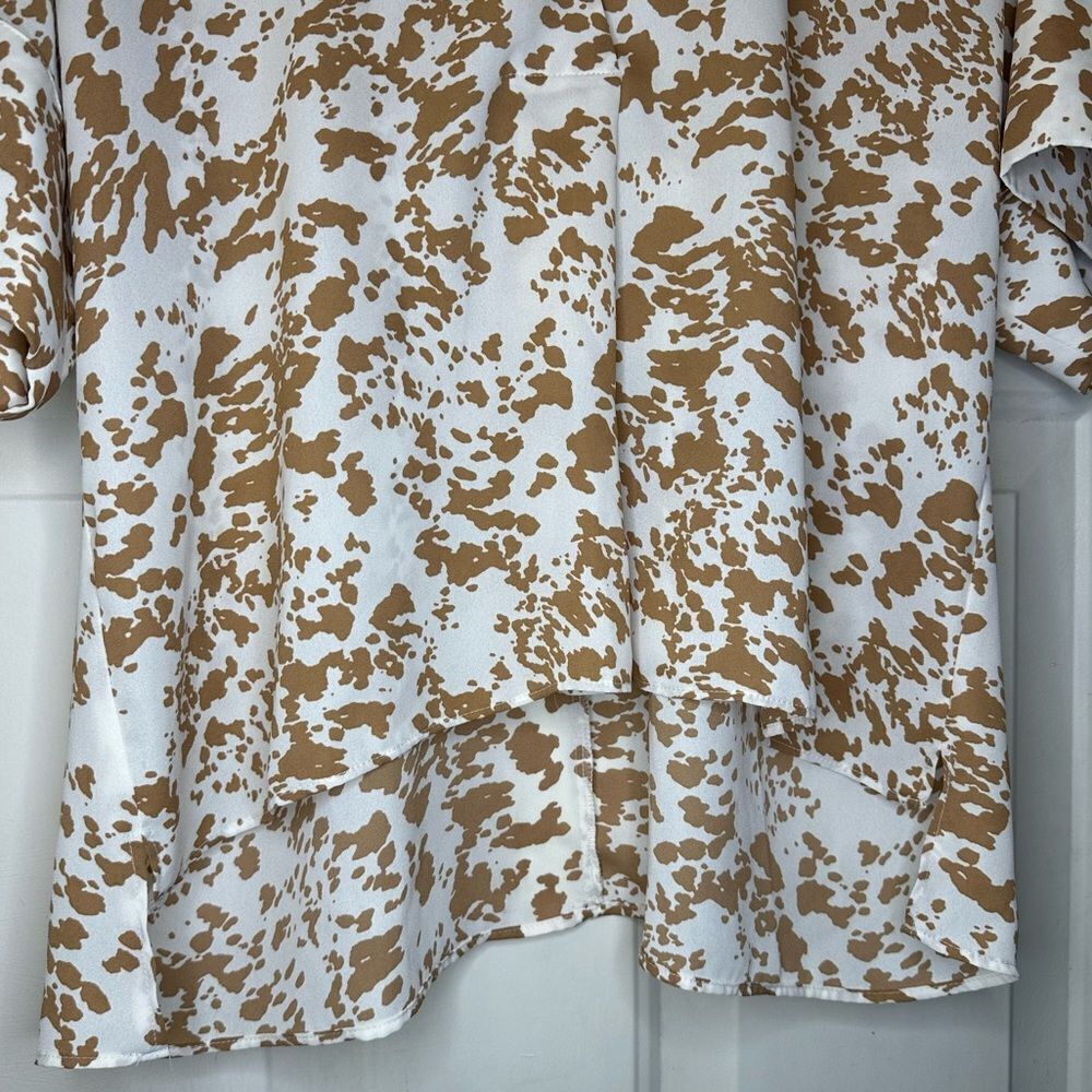 Worthington Animal Print Short Sleeve Blouse - Picture 4 of 11